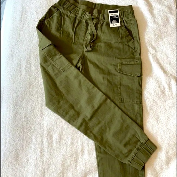 Urban Planet/Refuge classic high rise cargo pants NWT - Picture 1 of 4
